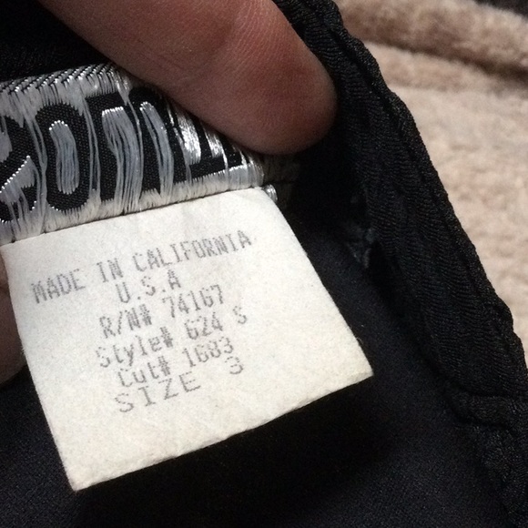 Sexy black crinkle form fit dress - Picture 8 of 9